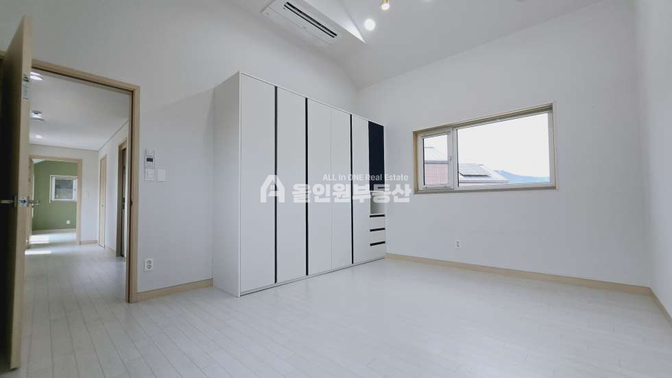 충남 홍성군 홍북읍 신경리 주9-109호동 내포단독주택! 내포신도시에 신축 프리미엄 주택! 방3 화3 다락방까지! 매매 매물번호 10302 사진 10