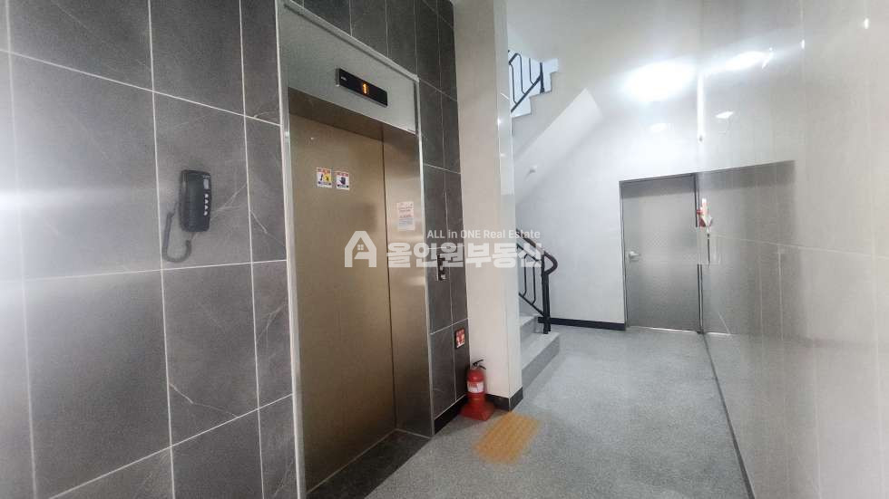 충남 천안서북구 성환읍 성환리 천안다가구 19가구 사무실1개인 대학가 및 산업단지 근처에 위치하며 앞으로 더많은 신축 산업단지가 예정된 미래창창한 곳 매매 매물번호 10283 사진 4