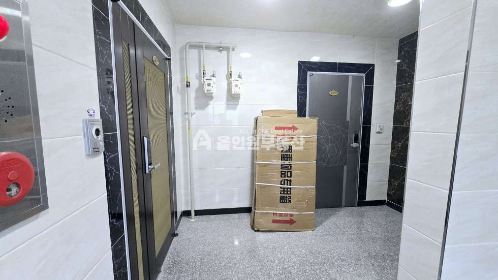 충남 천안동남구 신방동 천안상가주택 대지평수 넓은 상가5개의 주인세대까지 있어 직접 장사하기에도 좋은 상가주택 매매 매물번호 10349 사진 8