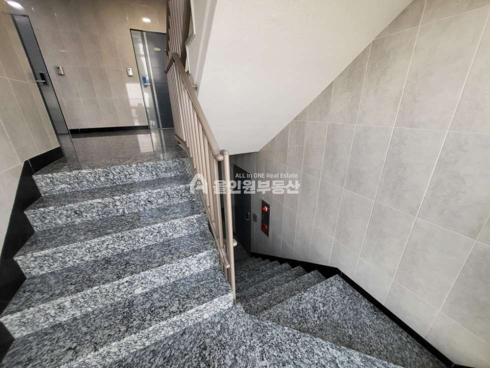 경기 평택시 팽성읍 근내리 경기도 평택시 상가주택 건물통매매 팽성읍 근내리 핫한 고덕과 15분! 6년된 건물 16가구에 상가1개 까지! 매매 매물번호 10193 사진 8