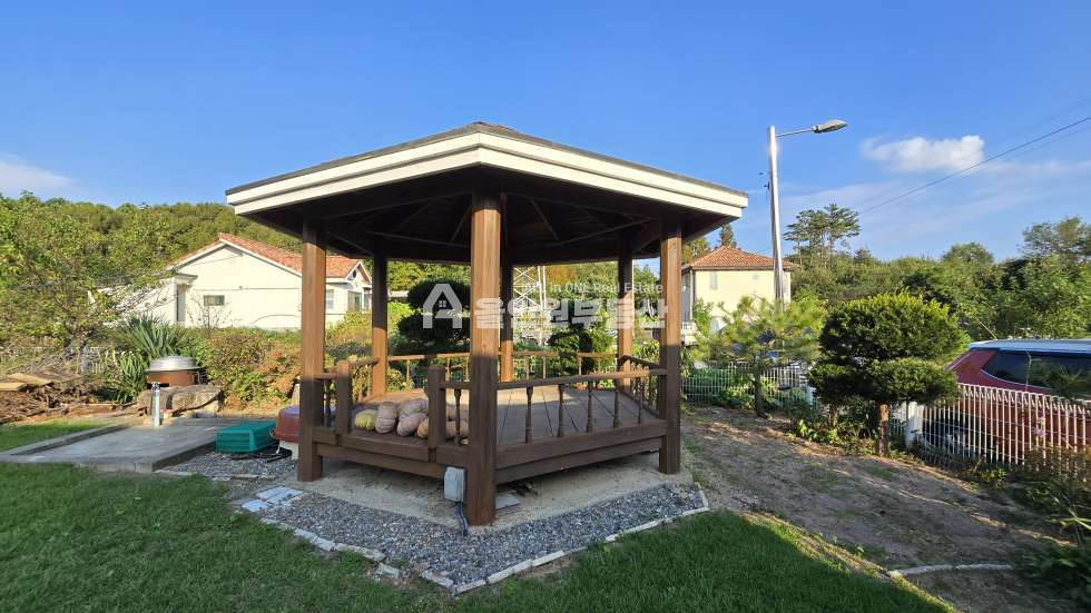 충남 천안동남구 병천면 가전리 천안전원주택 정자가 있는 아름다운 정원, 리모델링 된집! 피톤치드 넘치는 편백나무집! 매매 매물번호 10340 사진 4
