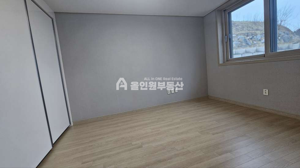 충남 천안서북구 신당동 천안 신당동에 위치한 넓은 마당이 있는 듀플렉스 구조에 전원주택 매매 매물번호 10191 사진 12