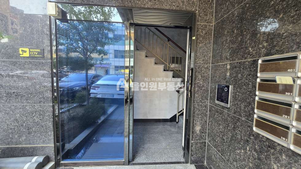 충남 천안서북구 성성동 천안상가주택 상가는 4개! 주인세대는 아파트 뺨침! 위치도 코너위치! 없는게 모야~ 매매 매물번호 10507 사진 2