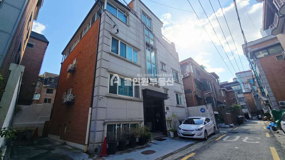 서울 관악구 신림동 서울건물매매 신림역 근방 초초초역세권 도보 1분거리 건물! 주인세대까지 있는곳! 매매 매물번호 10526 사진 1