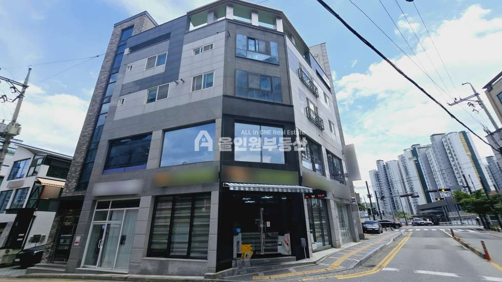 충남 천안서북구 두정동 급매! 천안상가주택 두정역 도보 1분거리! 상가4개! 주인세대까지 있는 꿀매물 매매 매물번호 10288 사진 1