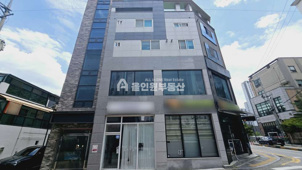 충남 천안서북구 두정동 급매! 천안상가주택 두정역 도보 1분거리! 상가4개! 주인세대까지 있는 꿀매물 매매 매물번호 10288 사진 2