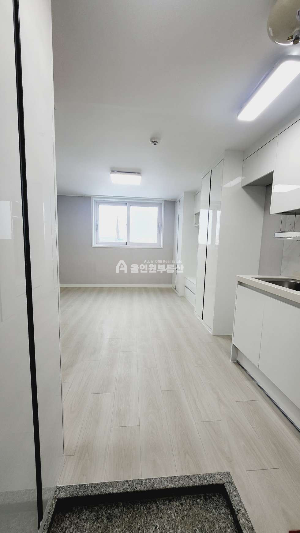 충남 천안서북구 성환읍 천안 성환읍 남산동사거리 근방에 위치한 성환역 남서울 대학교 모두 가기 편한 위치를 가진 이번에 지어진 신축 풀옵션 투베이! 월세 매물번호 10175 사진 2
