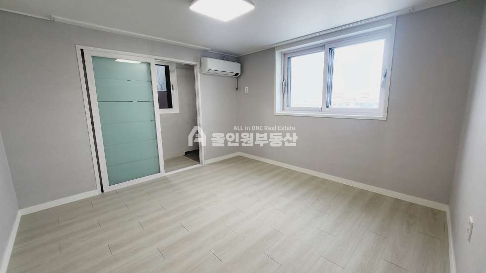 충남 천안서북구 성환읍 천안 성환읍 남산동사거리 근방에 위치한 성환역 남서울 대학교 모두 가기 편한 위치를 가진 이번에 지어진 신축 풀옵션 투베이! 월세 매물번호 10175 사진 3