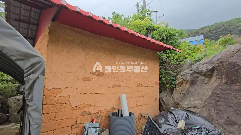 충남 천안동남구 광덕면 광덕리 급매!! 2가구 쌍둥이 천안 전원주택! 저 푸른 산속 위에 그림같은 집! 지금 아니면 기회없다 매매 매물번호 10234 사진 3