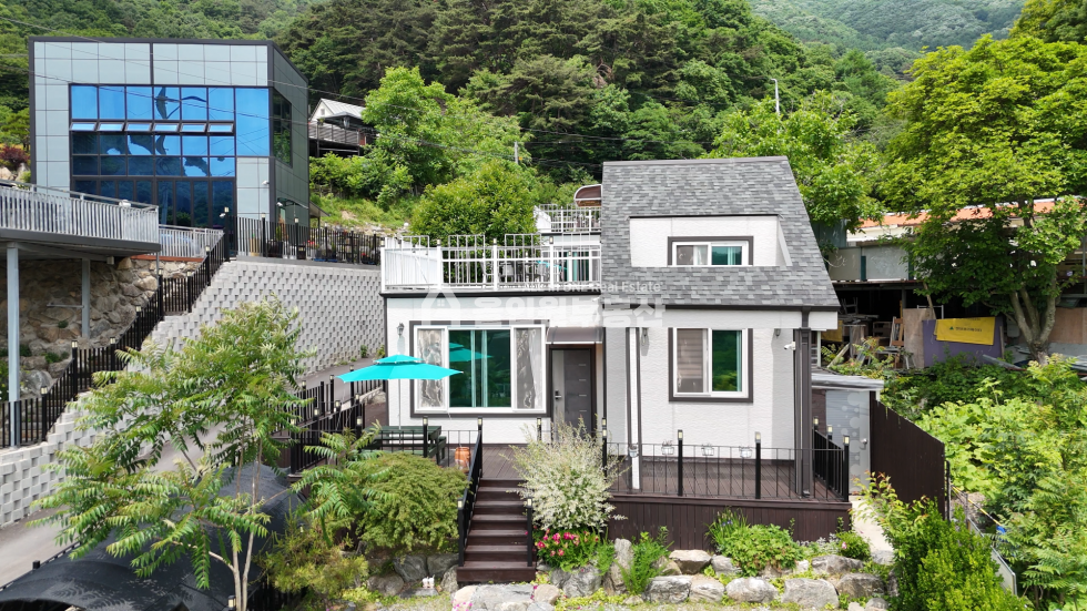 충남 천안동남구 광덕면 광덕리 급매! 천안건물매매 천안펜션매매 광덕산의 절경을 그대로 녹인듯한 신축펜션 2동 매매 연 6000씩 벌리는 곳! 매매 매물번호 10246 사진 5
